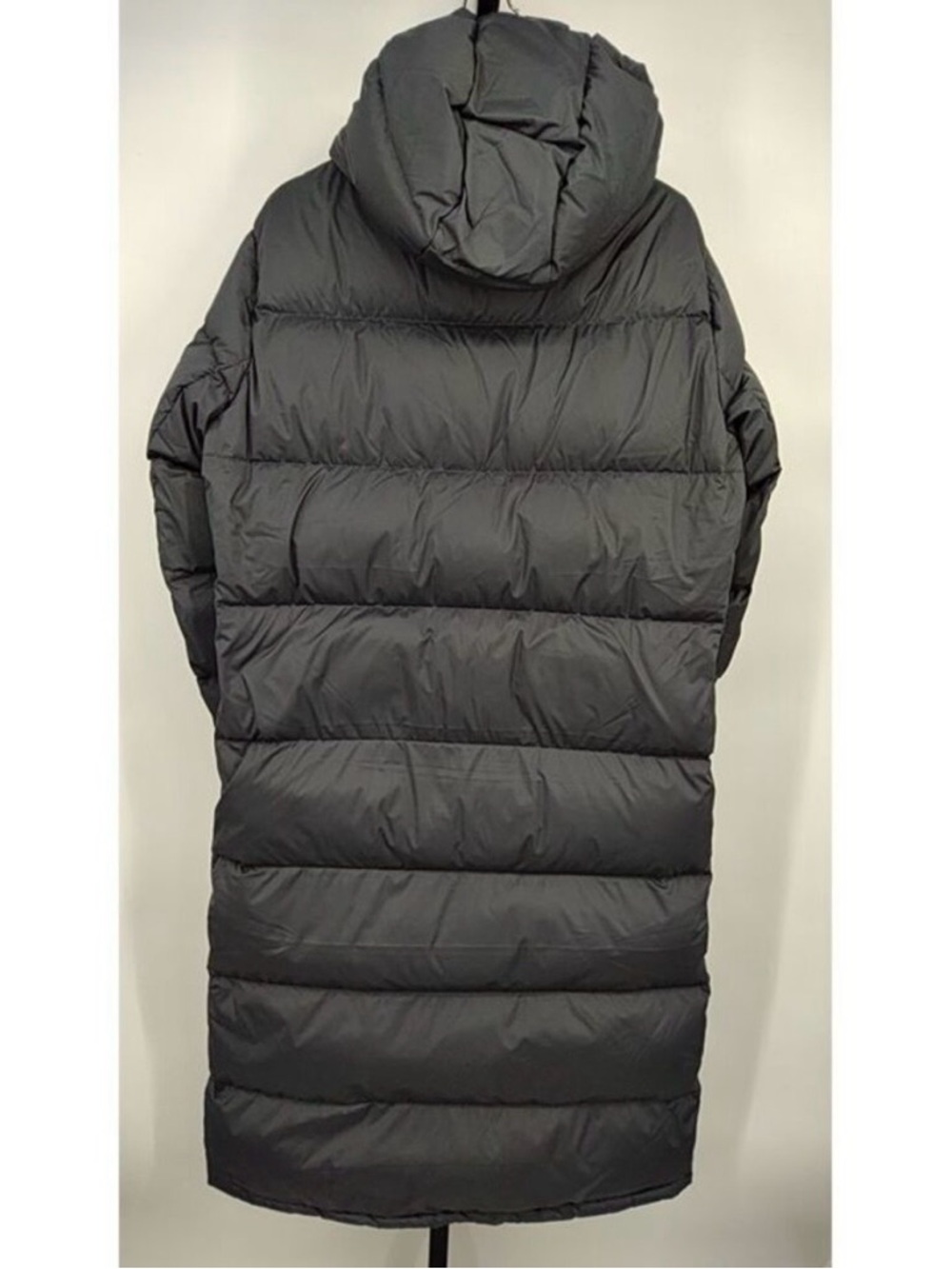 Quince Responsible Down Long Puffer Coat Carbon Grey Medium NWT Winter Coat - Picture 8 of 9